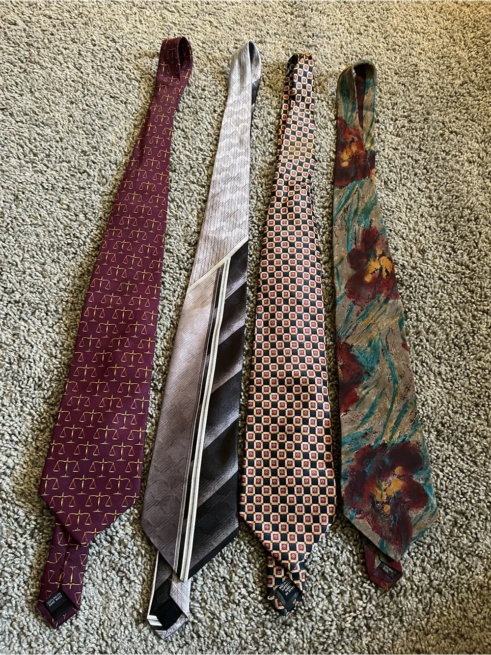 34 Tie Lot Multiple Brands/Vintage